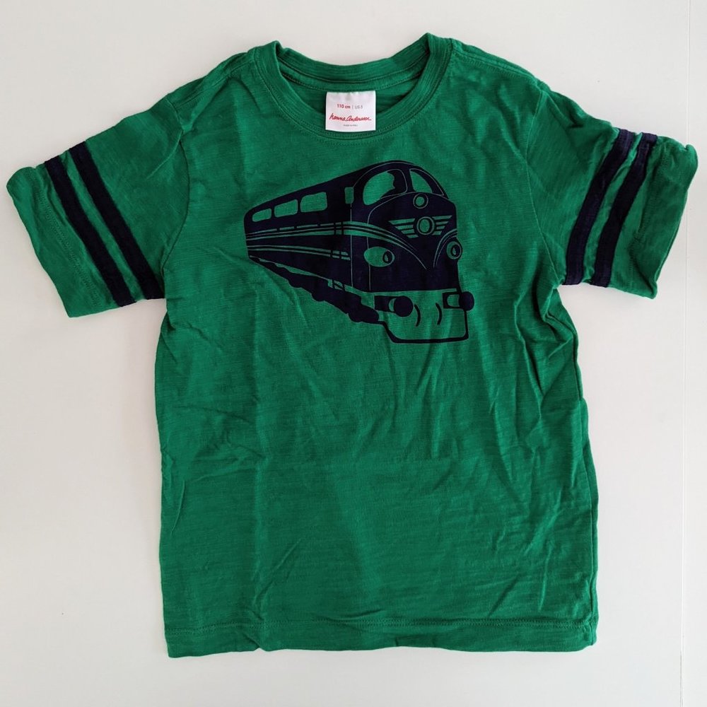 EUC Hanna Andersson train shirt size 110